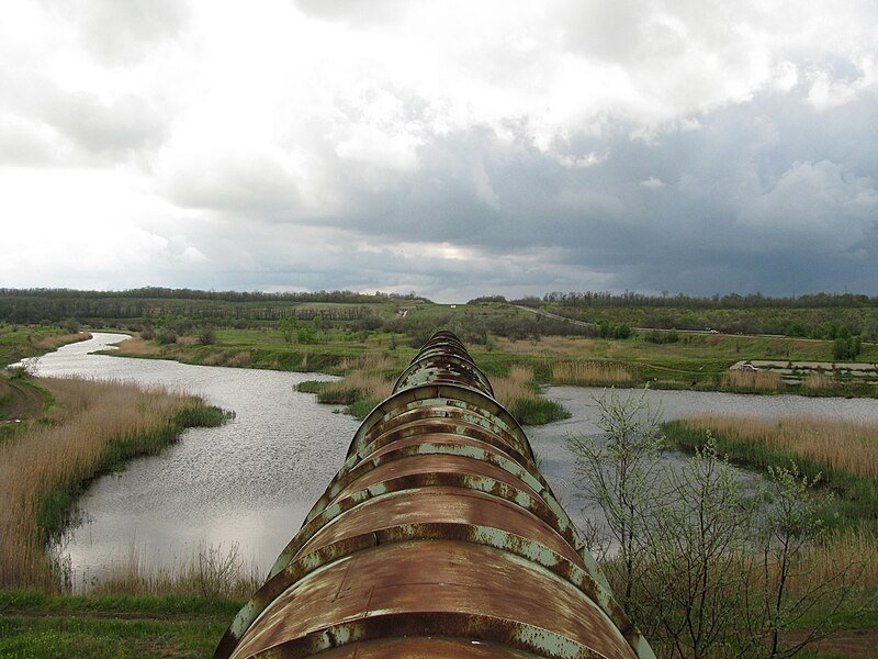 Файл:R-9 over Molochna.jpg