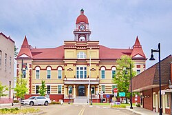 Gibson County Courthouse in Trenton