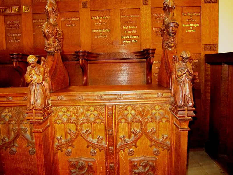 File:Choir Stall carvings.jpg