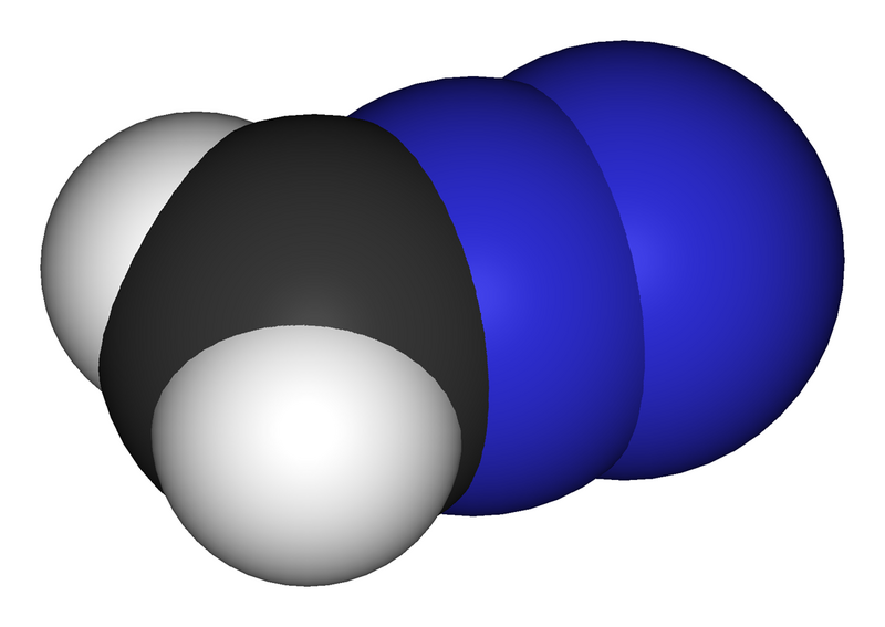 File:Diazomethane-3D-vdW.png