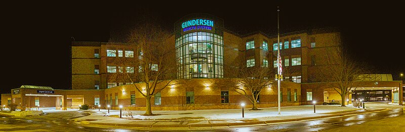 File:Gundersen hospital 2.jpg