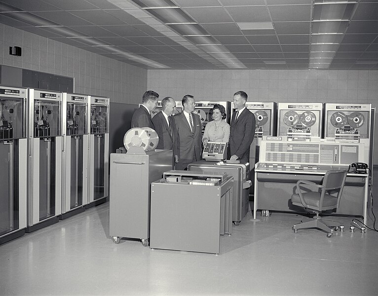 Файл:IBM 7090 computer.jpg