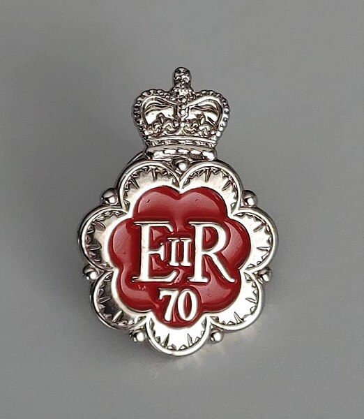 File:Platinum Jubilee lapel pin.jpg