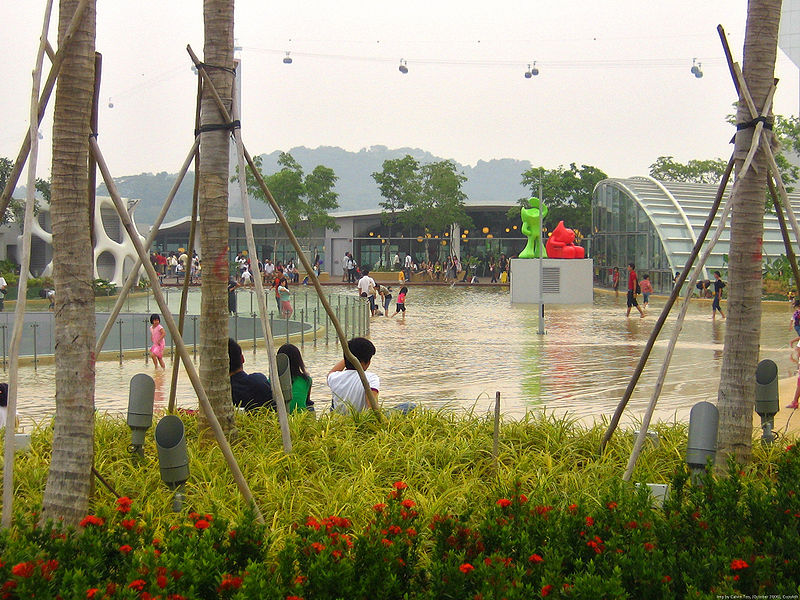 File:VivoCity Roof Garden 4.jpg