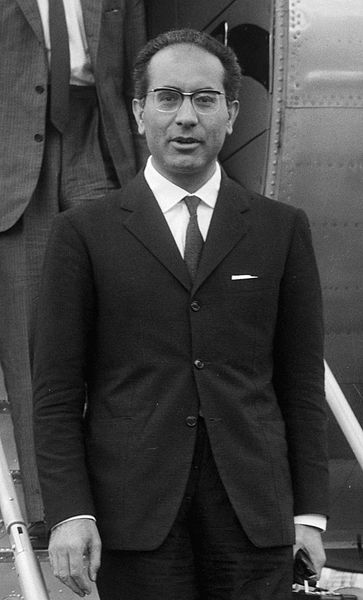 Файл:Emilio Colombo 1966.jpg