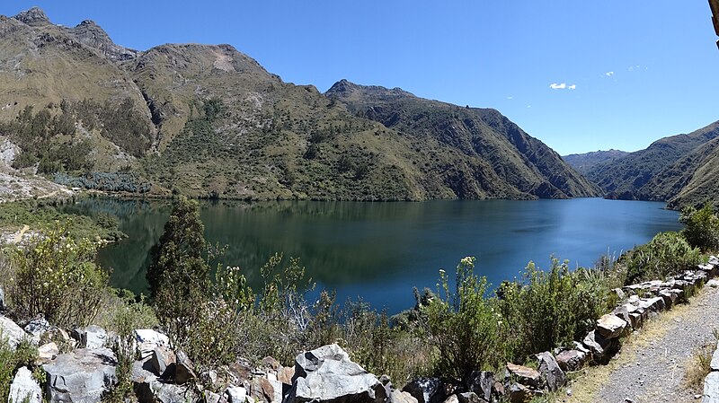 Archivo:Laguna Purhuay 01205.jpg