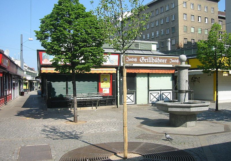 File:Wien Rochusmarkt.jpg