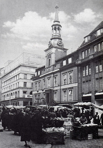 File:Altstädischer Markt.jpg