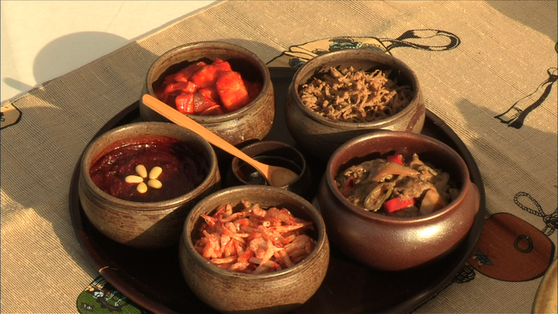 File:Korean condiments.png