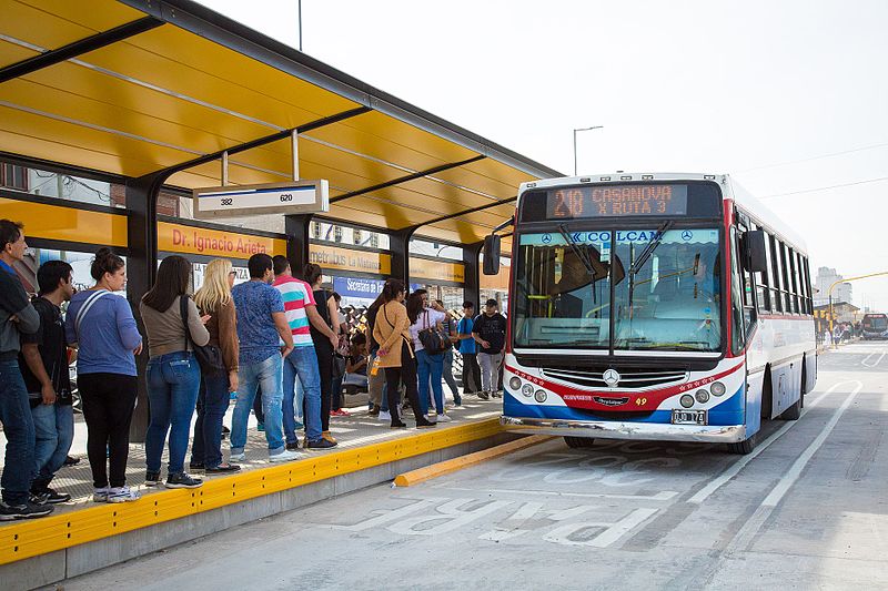 Archivo:MetrobusMatanzaArieta.jpg