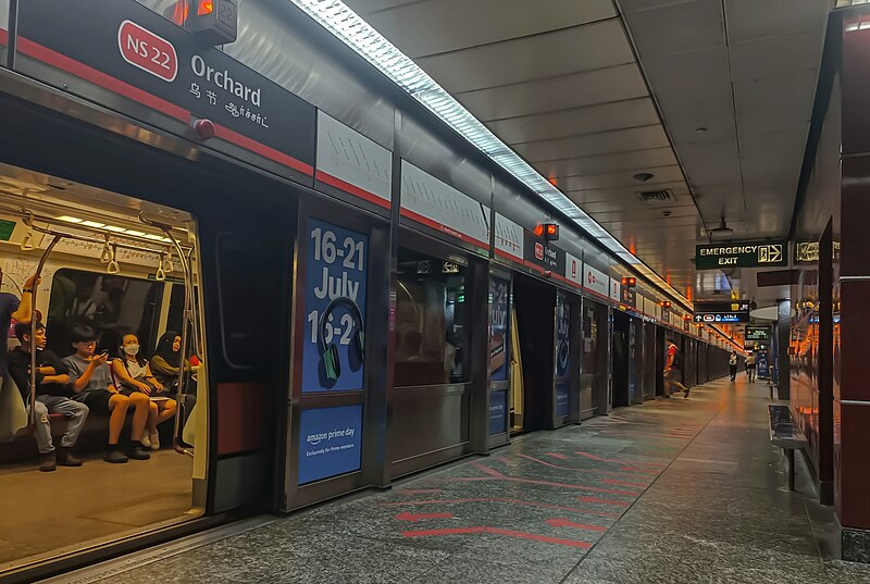 File:Orchard MRT Station 202407.jpg