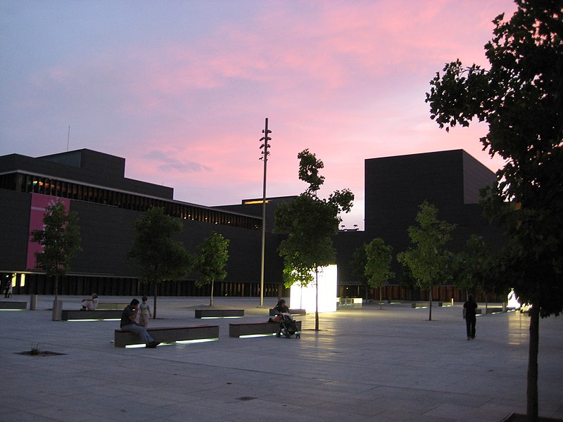 Archivo:Plaza del baluarte.JPG