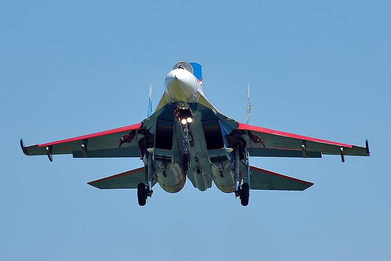 Файл:Su-27 Russian Knights 02.jpg