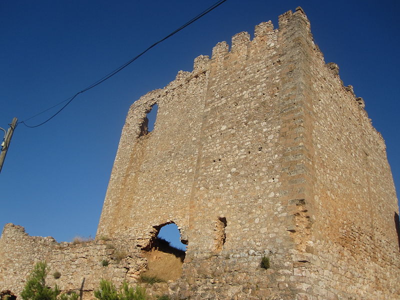 Archivo:CastillodeSisamon.JPG