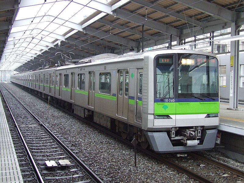 File:Model 10-300R of Toei.JPG