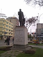 Monumento de Sarmiento en la ciudad de Lima, Perú; que fuera donado por la ciudad de Buenos Aires.hp