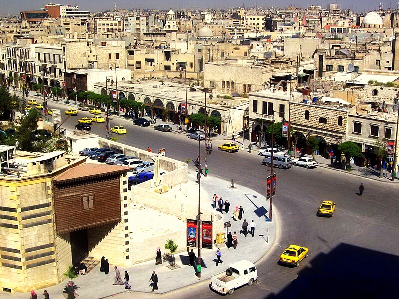 Archivo:Al-Khandaq Street, Aleppo (03).jpg