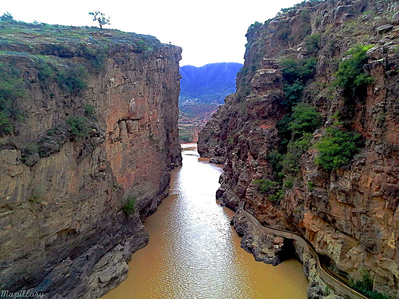 Archivo:Cañón Angostura.jpg