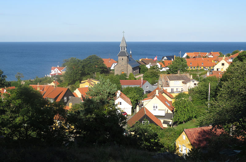 File:Gudhjem 140814-2.jpg