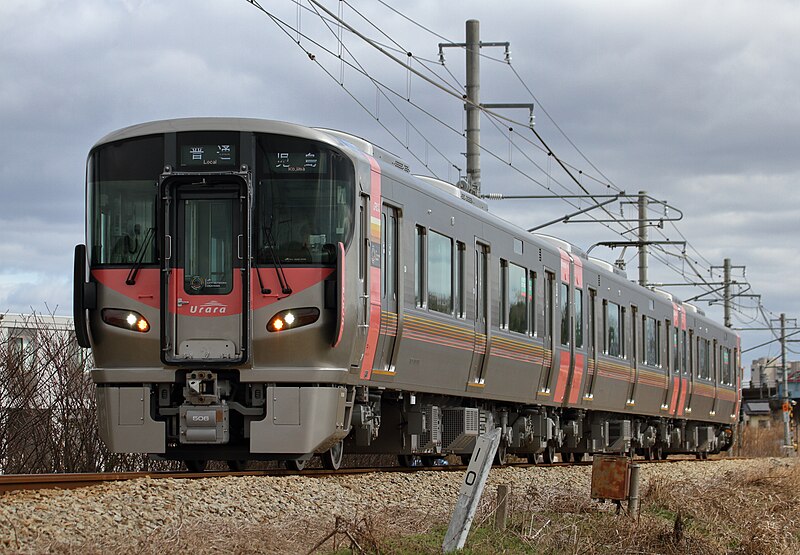 File:JRW 227 series L6.jpg