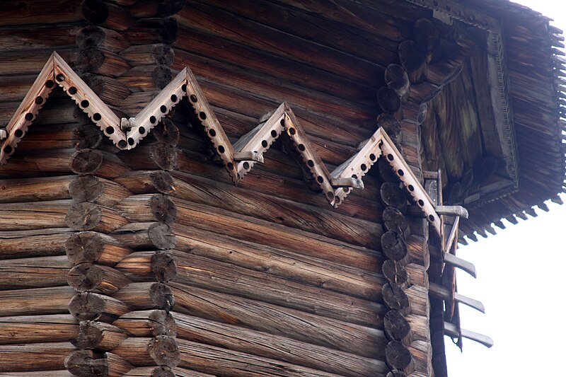 File:Poval Kizhi Pokrovskaya Church.jpg