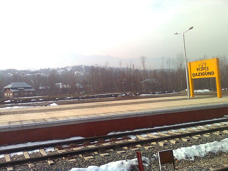 File:Qazigund railway station.jpg