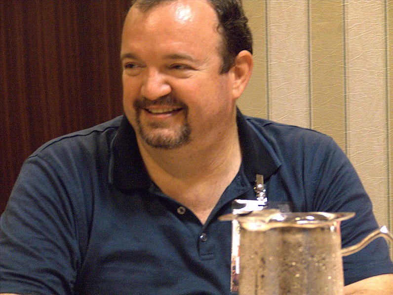 File:Tracy Hickman DragonCon 2006.jpg