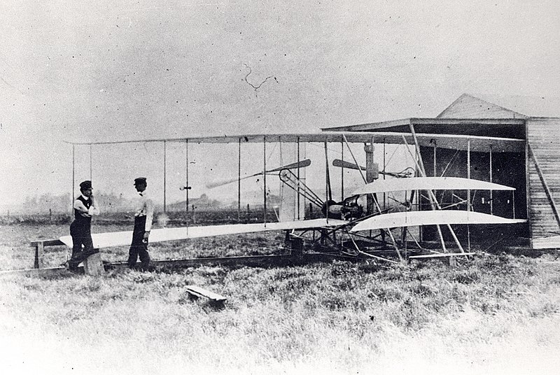 Archivo:Wright Flyer II shed.jpg