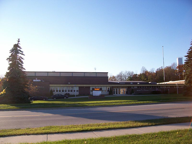 File:ElkhartLakeGlenbeulahHighSchool.jpg