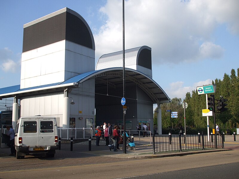 File:Island Gardens stn entrance.JPG