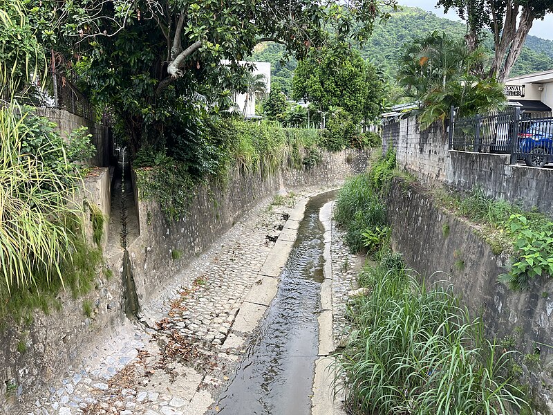 File:Maraval River.jpg