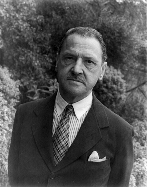 Файл:Somerset Maugham (1934).jpg