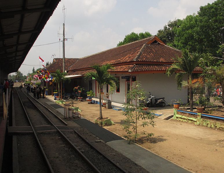 File:Stasiun Kotabumi 08-2015.jpg