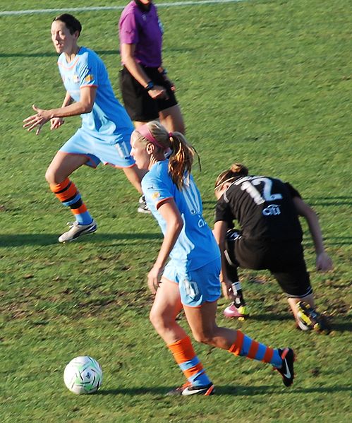 File:Allie Long 2.jpg