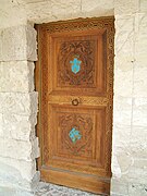 L'une des portes du château.