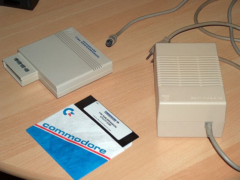 File:Commodore 1764 REU.jpg