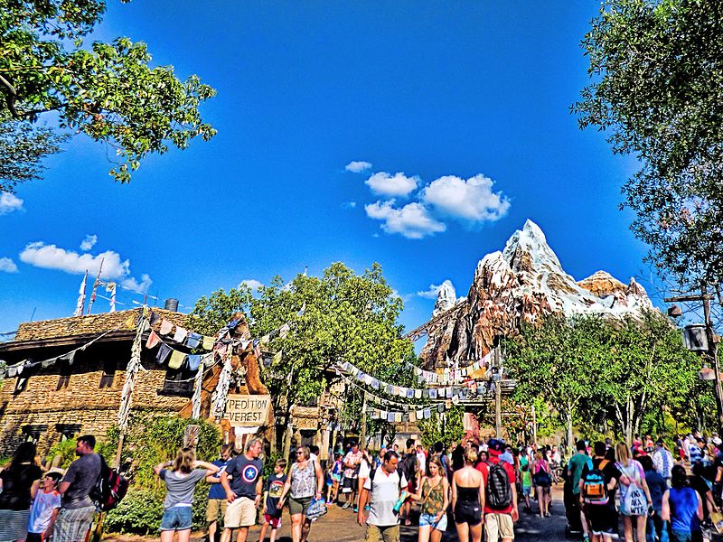 File:Expedition Everest (17236368091).jpg