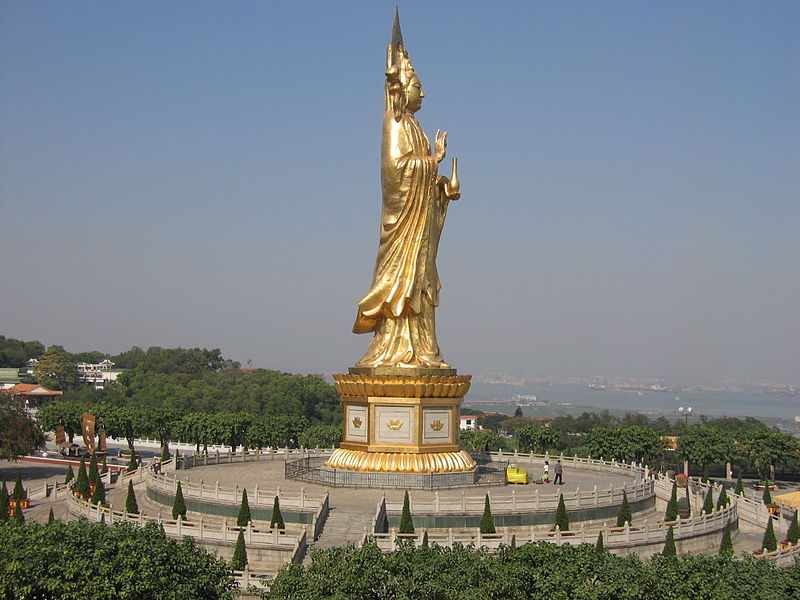 File:Guanyin of Lianhuashan.jpg