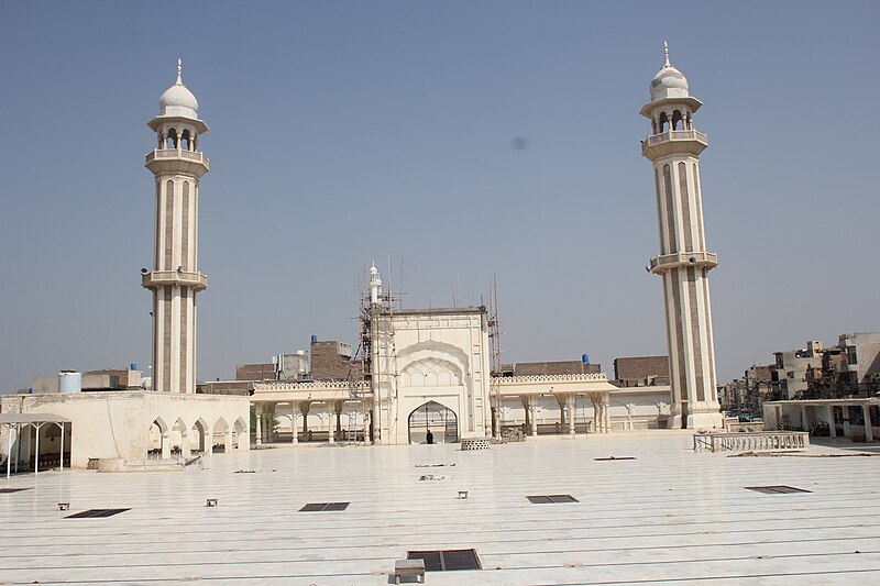 File:Jamia Masjid Al-Sadiq 05.jpg