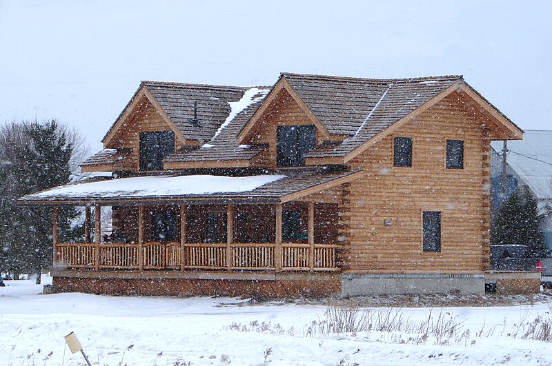 File:Log home.JPG