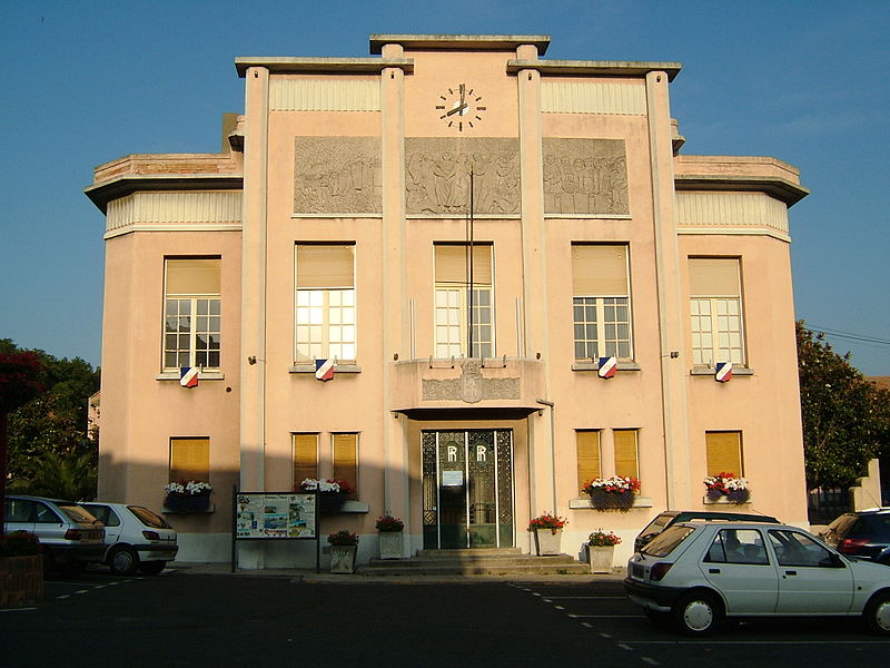 File:Mairie Trèbes.jpg