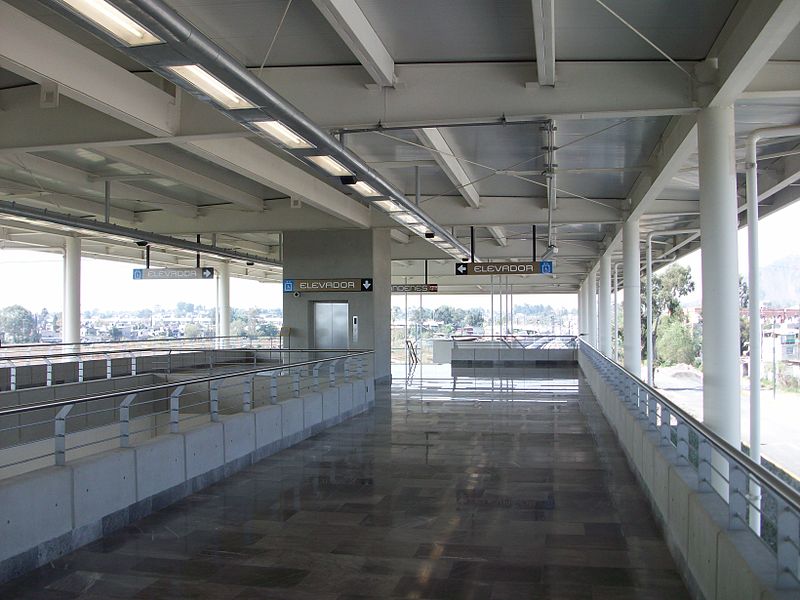 File:Metro Tlaltenco 03.jpg