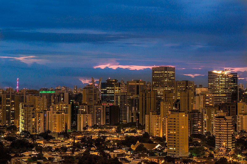 Archivo:Sampa Noite.jpg