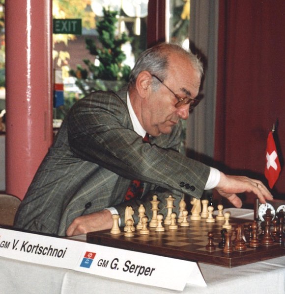 Файл:Victor Korchnoi.jpg