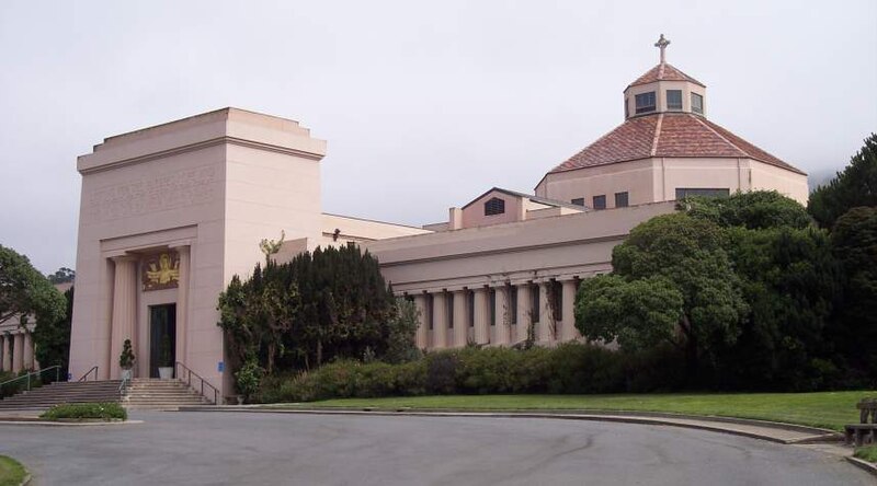 File:Hcc-colma-mausoleum1.jpg