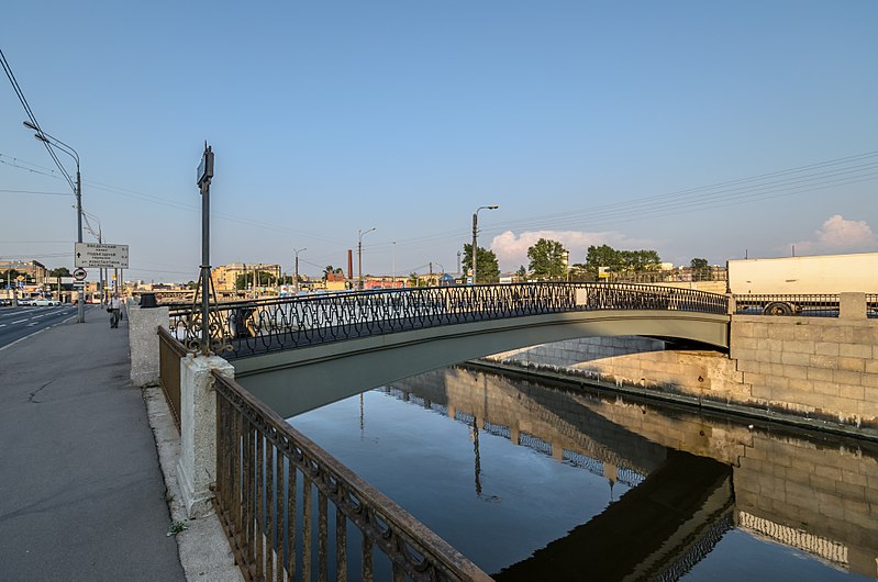 Файл:Mozhaysky Bridge SPB 01.jpg