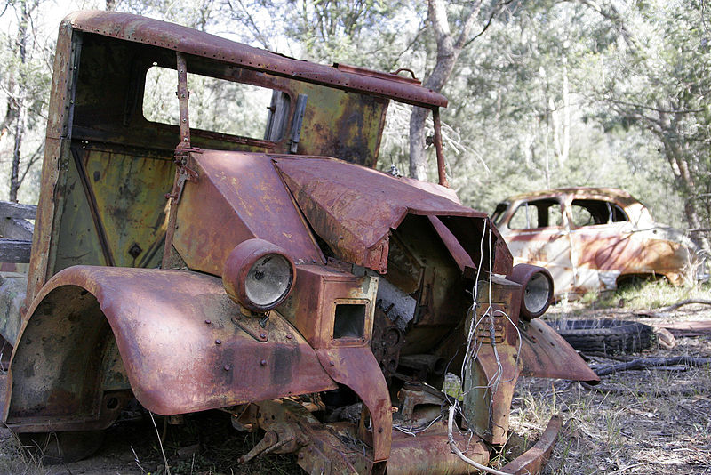 Archivo:Old cars.jpg