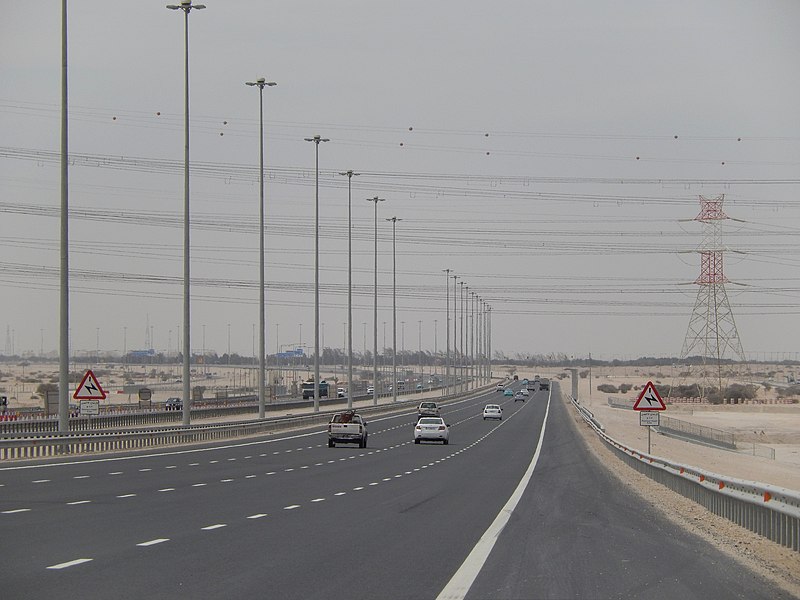 Файл:Qatar, Dukhan Highway.JPG