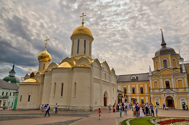 File:The Trinity Cathedral.jpg