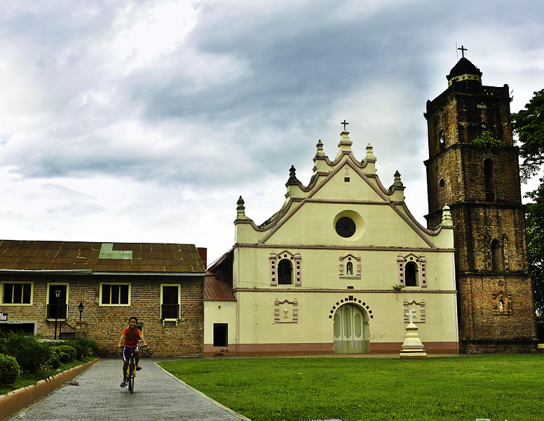 File:Dupax del Sur Church.jpg